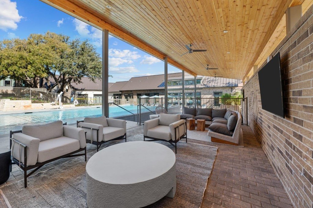 Lenox Grand Covered Poolside Patio Lounge with Seating