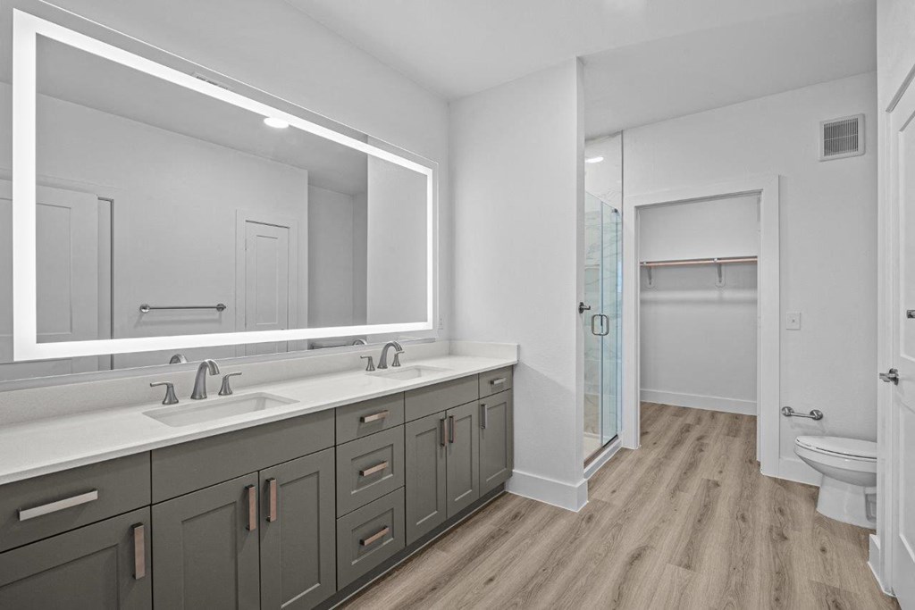 Lenox Katy Crossing Bathroom with Walk-In Closet