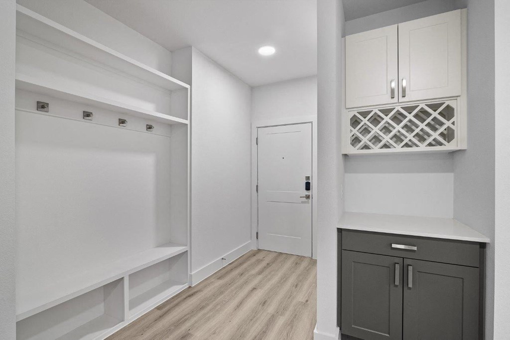 Lenox Katy Crossing Entry and Storage