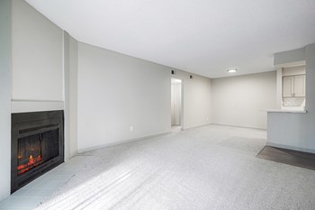 The Link at Cherry Creek Apartments Vacant Dining Room - Photo Gallery 6