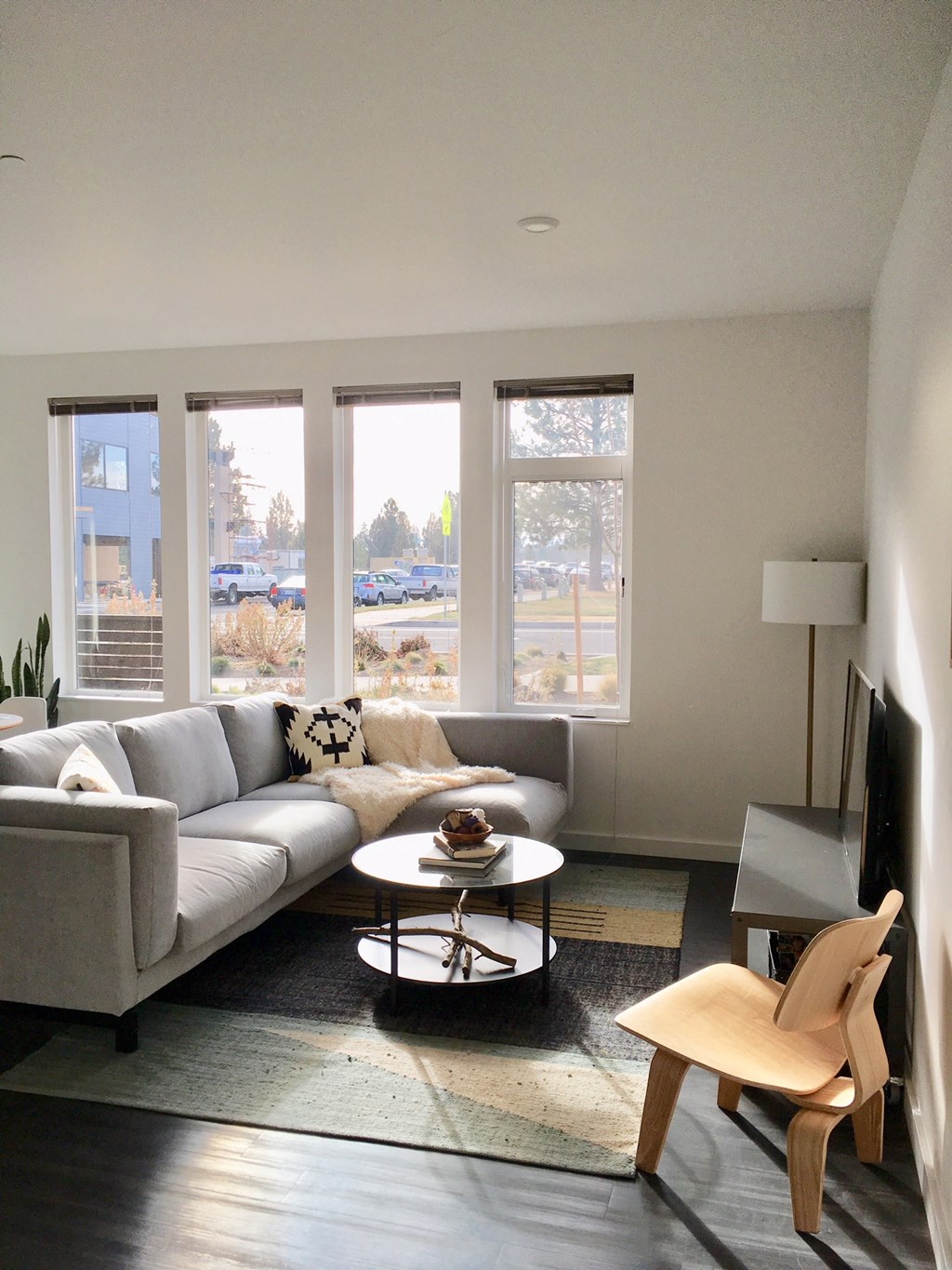 RangeApartments_Bend_Oregon_Interior_LivingRoom