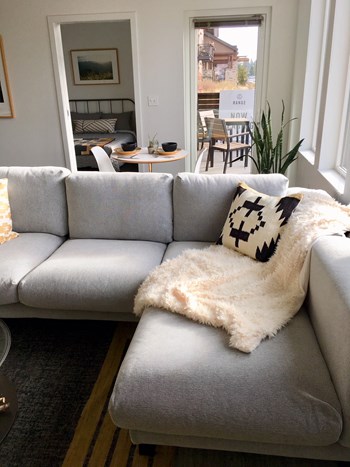 RangeApartments_Bend_Oregon_Interior_LivingRoom - Photo Gallery 3