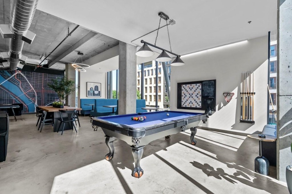 Q21 Apartments in Portland, Oregon Lounge with Pool Table