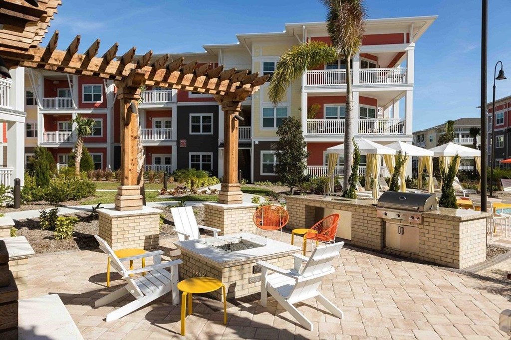 M South Apartments Patio and BBQ Area