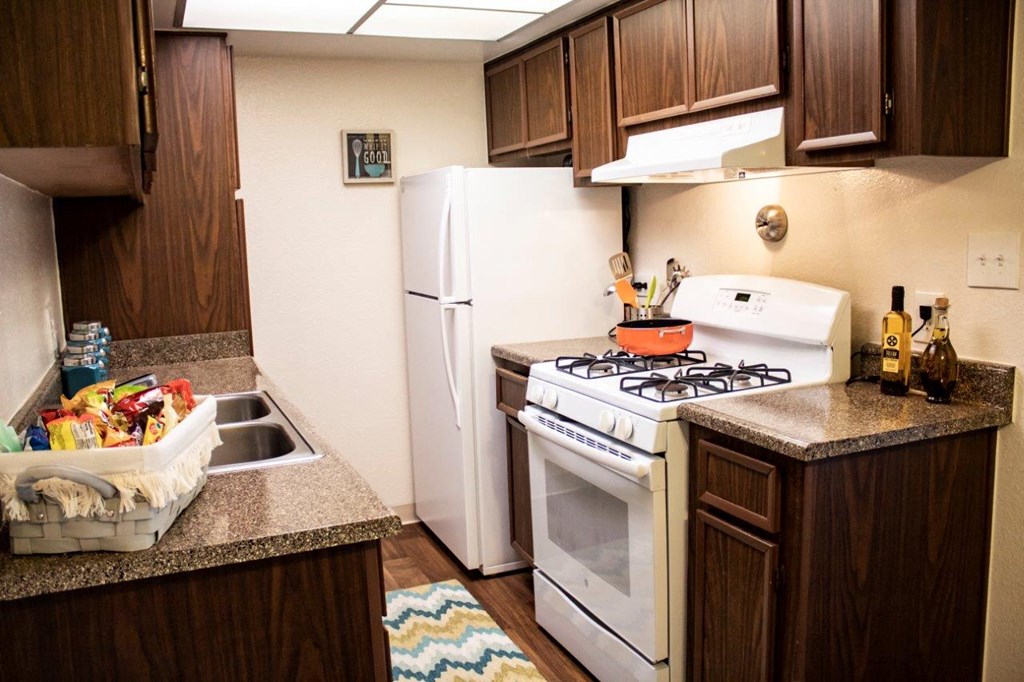 Madera at Metro Model Kitchen