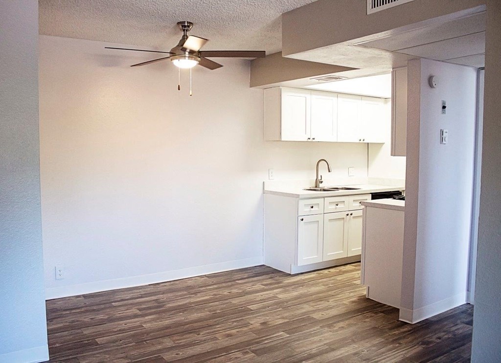 Madera at Metro Dining Area and Kitchen