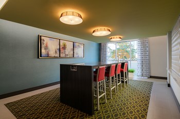Main Street Flats Apartments Clubhouse High Top Seating Main Street Flats Apartments Clubhouse High Top Seating - Photo Gallery 5