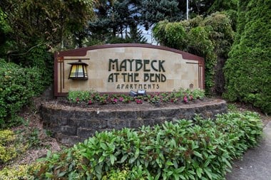 Maybeck at the Bend Apartments Exterior Monument Sign in Tigard, OR
