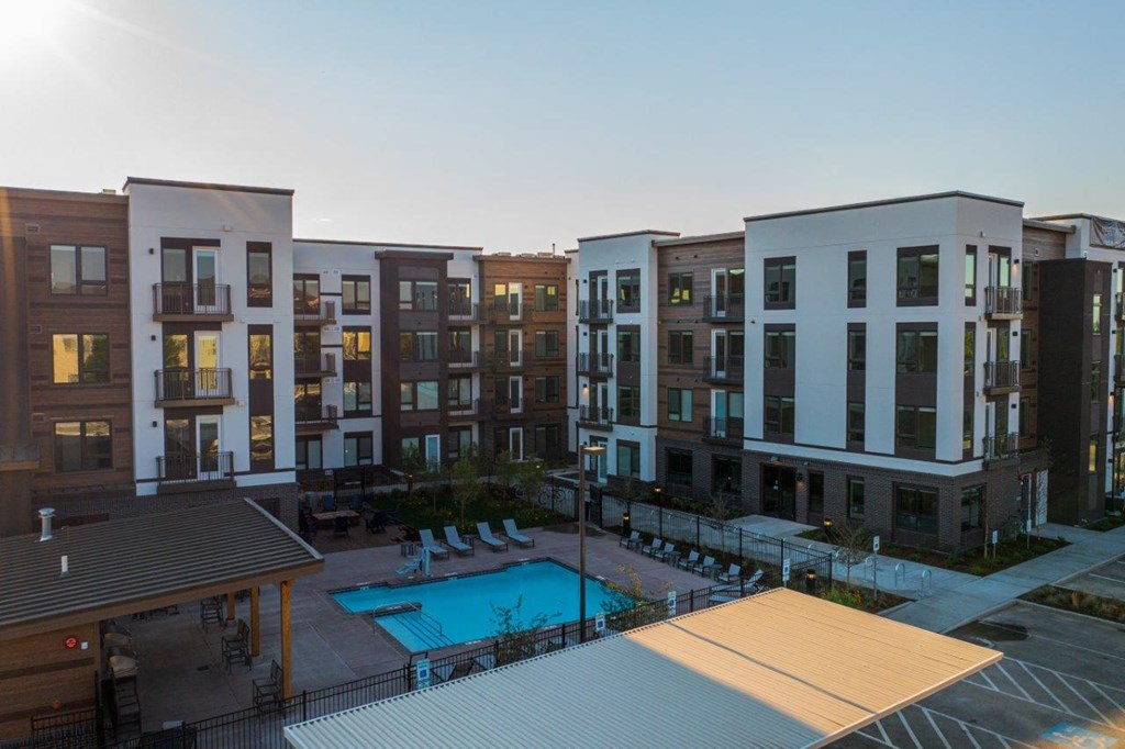 Meritage West Apartment Homes in Boise, Idaho Exterior and Pool