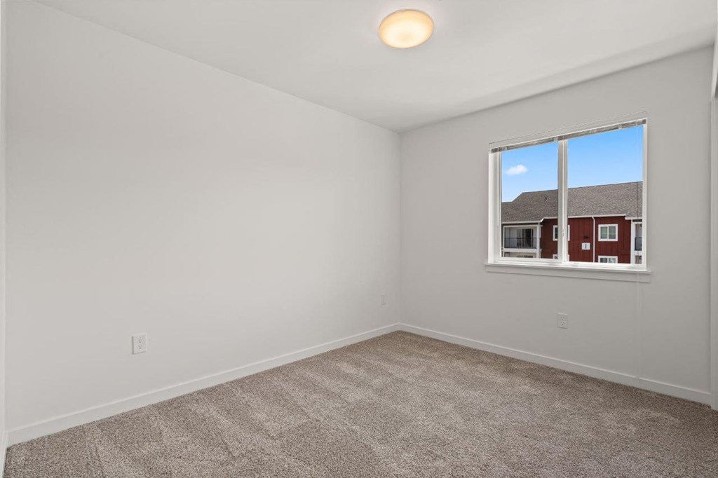 Mill Creek Apartments Bedroom