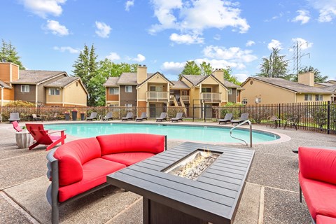 MonteVista Apartments Beaverton Oregon Outdoor Pool