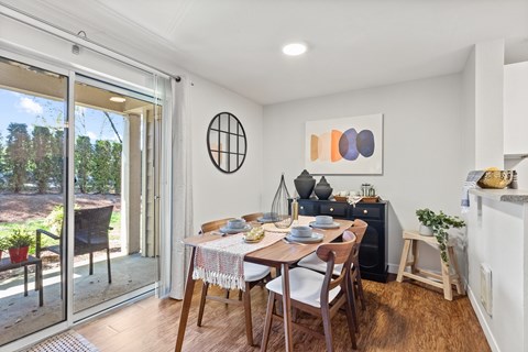 MonteVista Apartments Beaverton Oregon kitchen and dining room