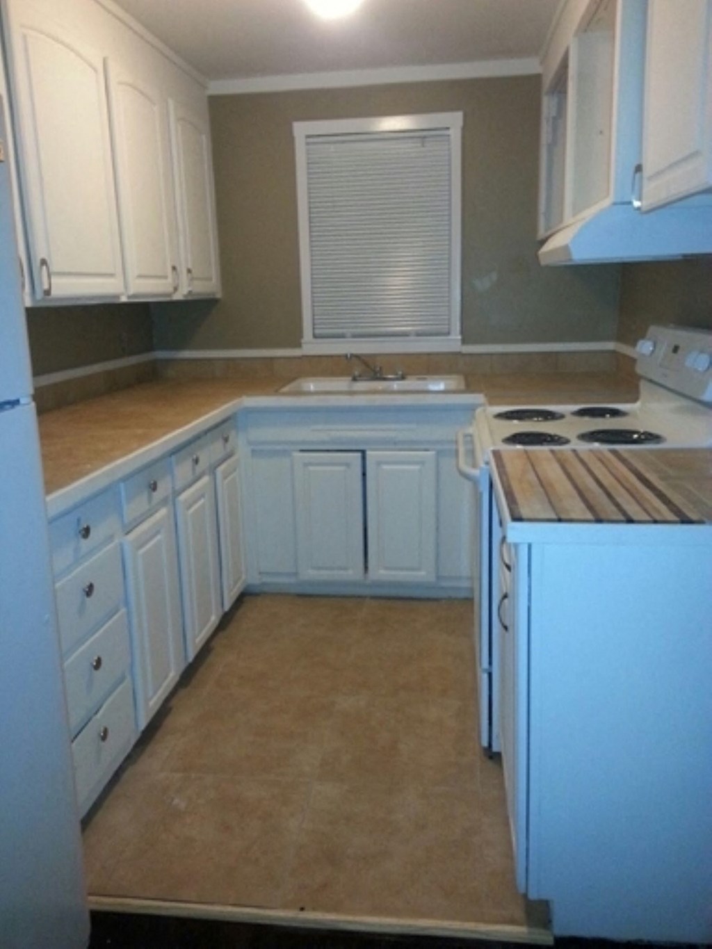 Morain Estates Model Kitchen