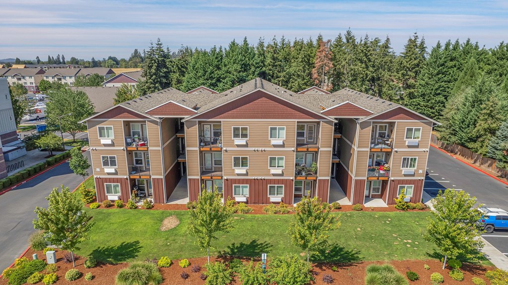 lebanon_or_cascaderidge_exterior