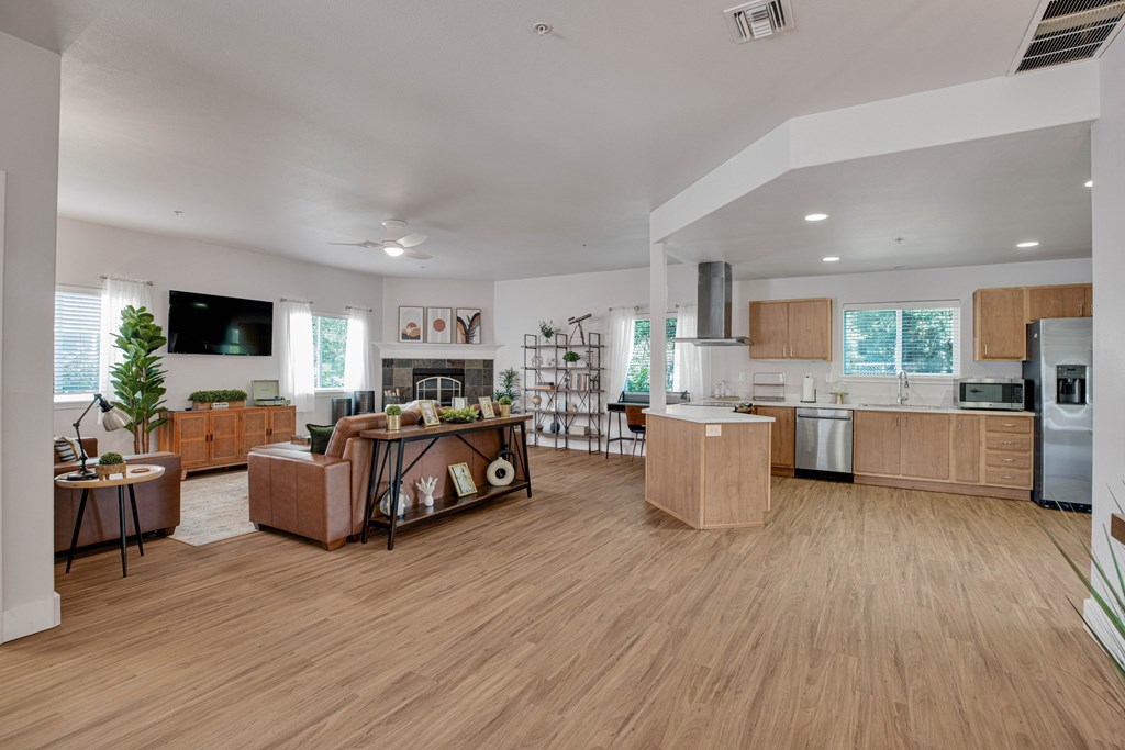 lebanon_or_cascaderidge_communityroom