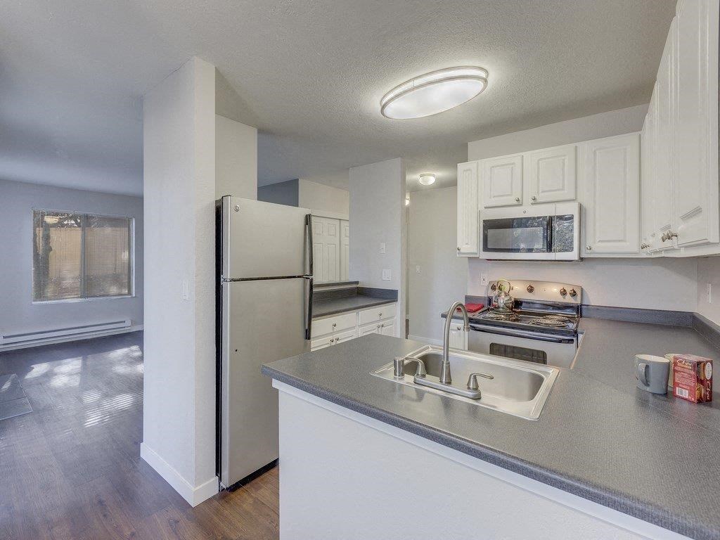 Nickel Creek Apartments in Lynwood, Washington Model Kitchen