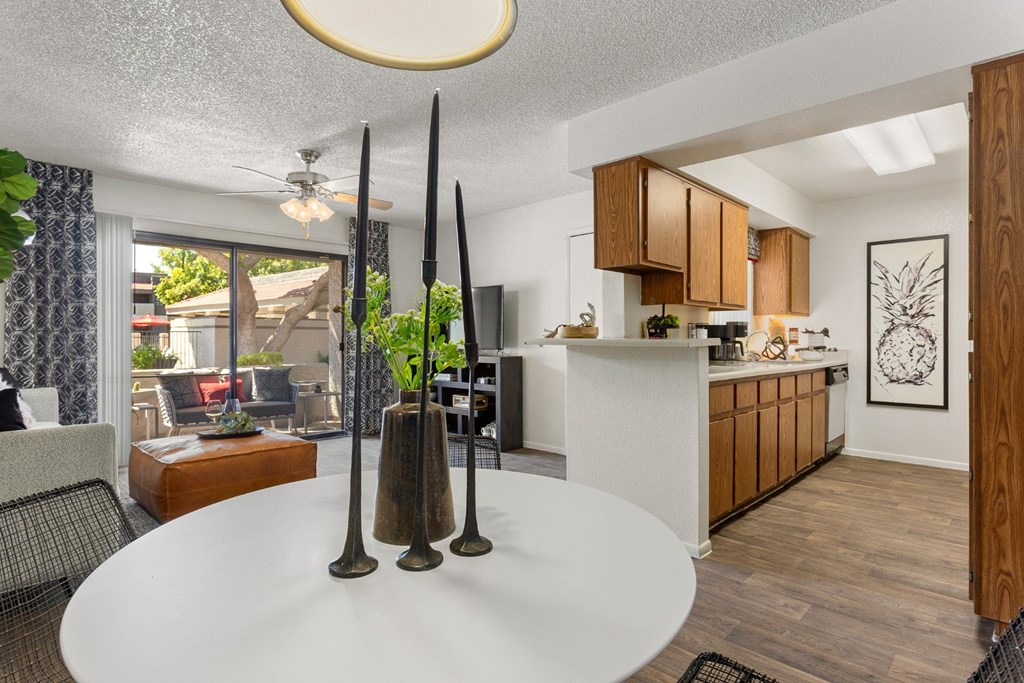 North Mountain Village Dining Area and Kitchen