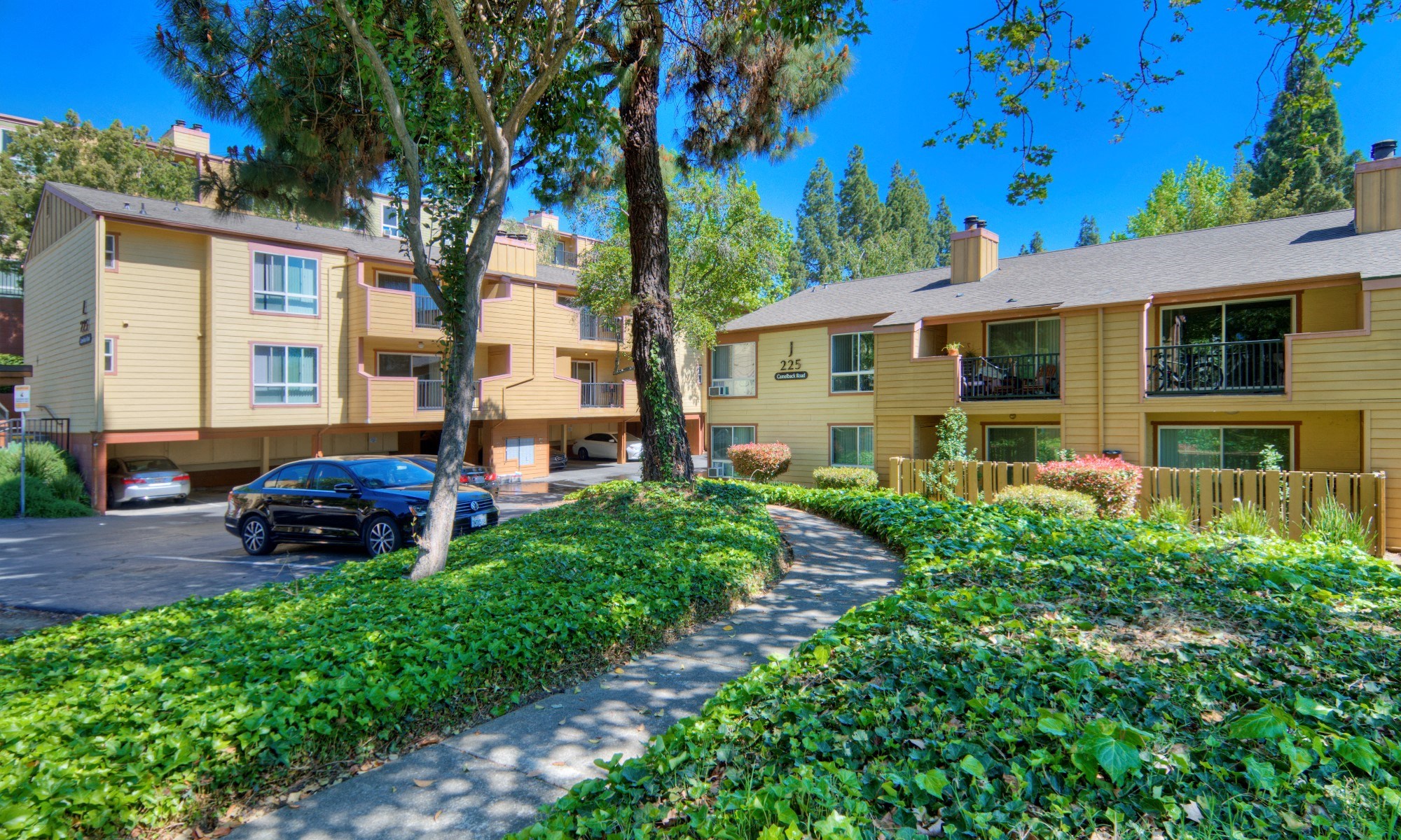 The Crest Pleasant Hill Apartments, 235 Camelback Road, Pleasant Hill