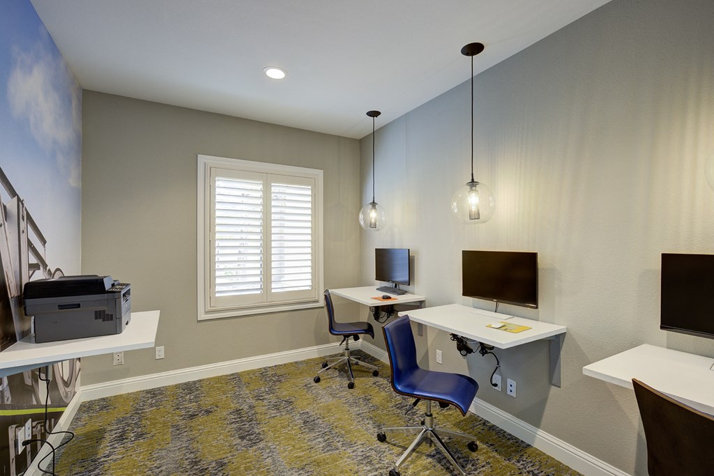 Sagecliff Apartments Business Center