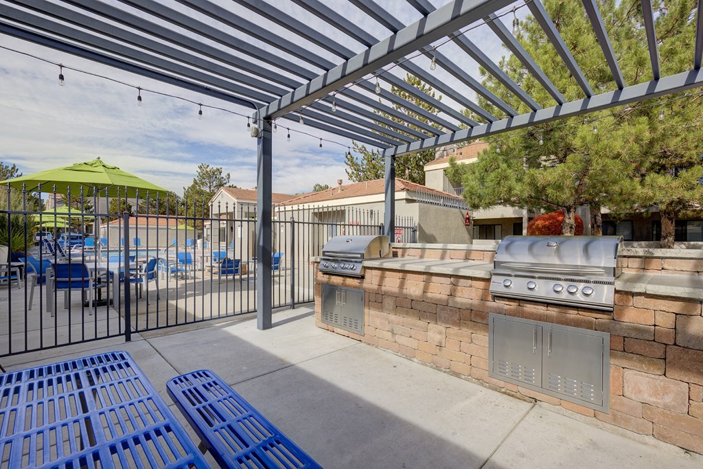 Sagecliff Apartments Outdoor BBQ Grills