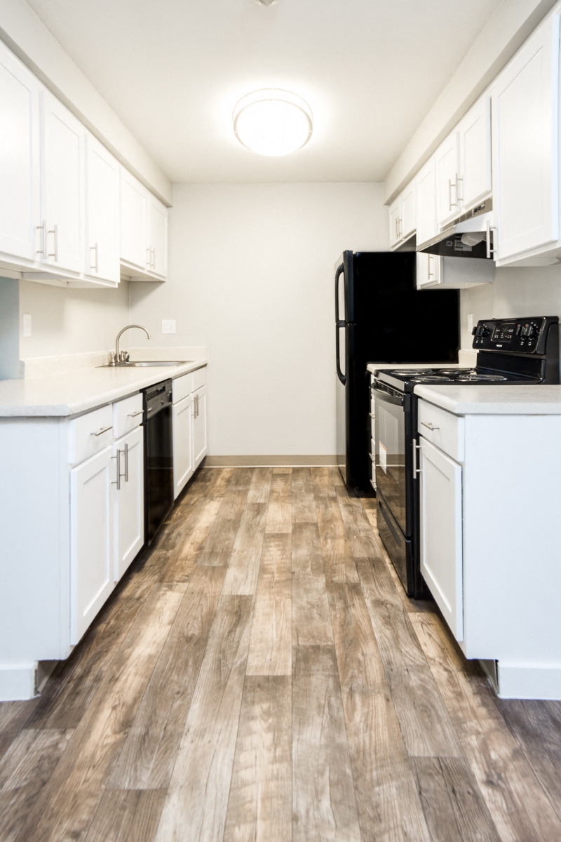 Novela Apartment Homes Kitchen Counters and Cabinets