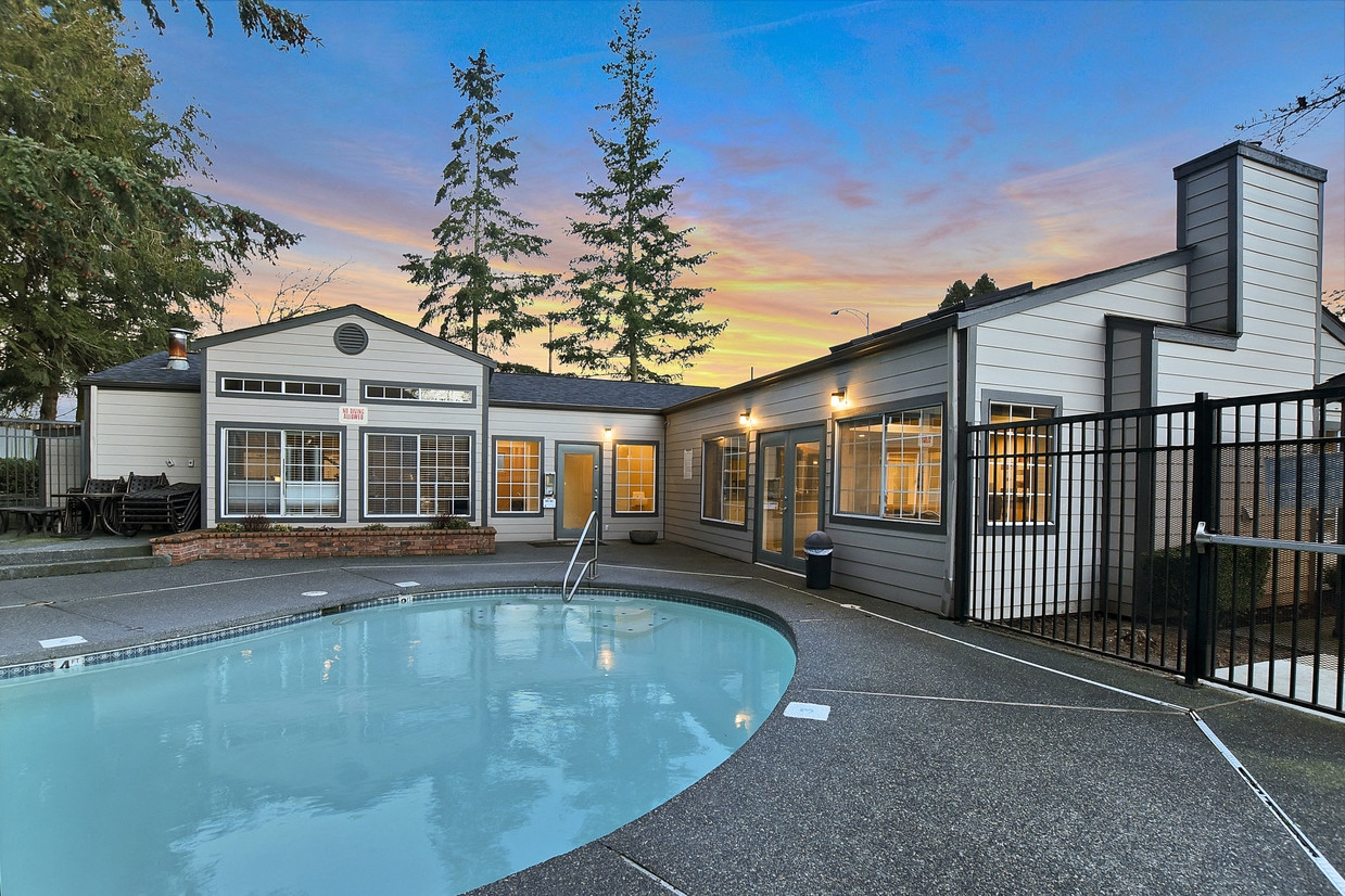 Novela Apartment Homes Pool Area and Clubhouse at Dusk