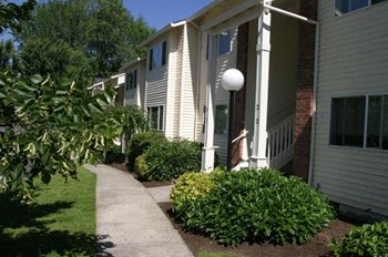 Redwood Terrace Exterior Redwood Terrace Exterior - Photo Gallery 2