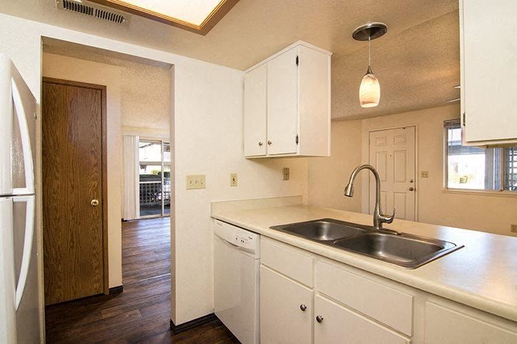 Poplar Village Apartments