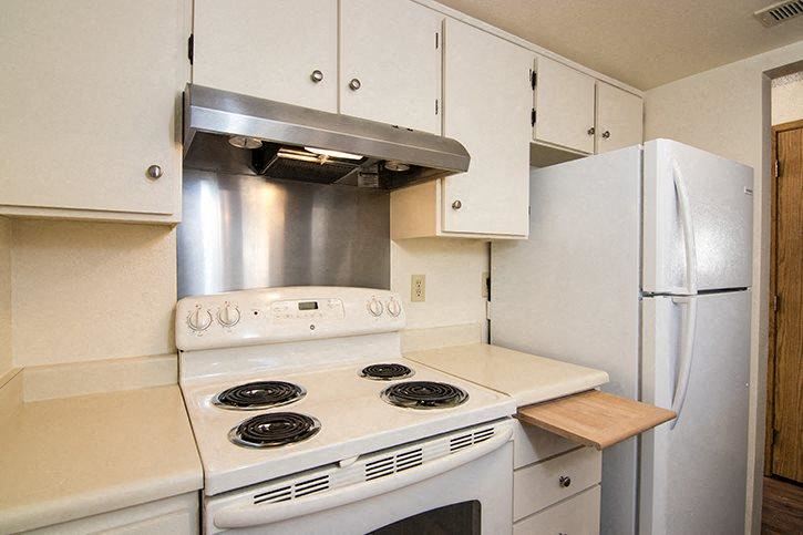 Poplar Village Apartments