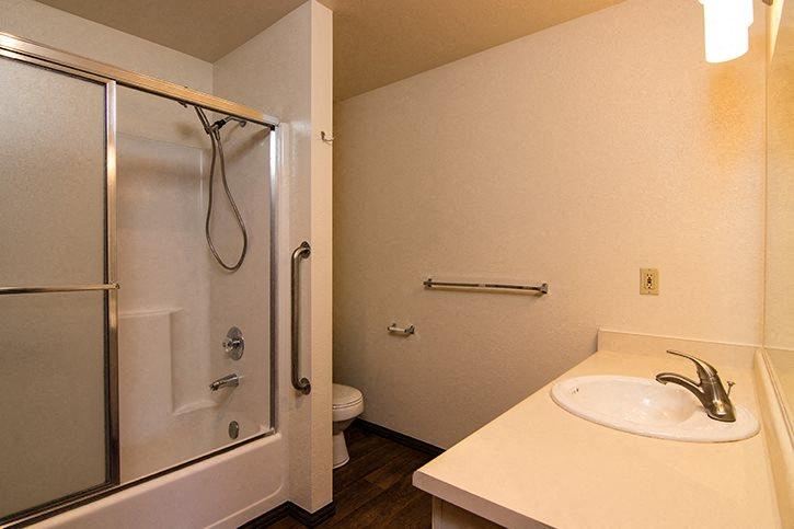 Poplar Village Apartments