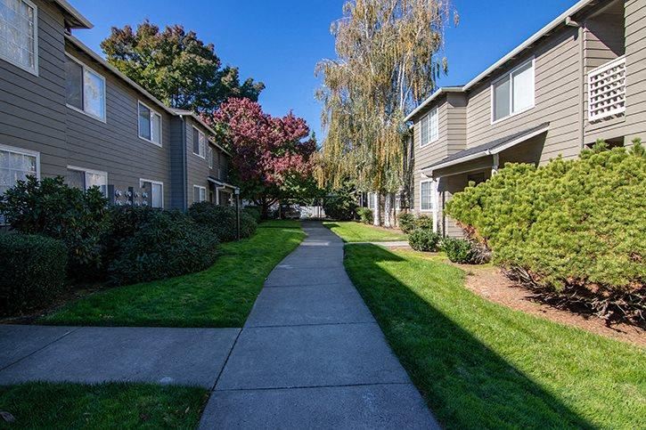 Poplar Village Apartments