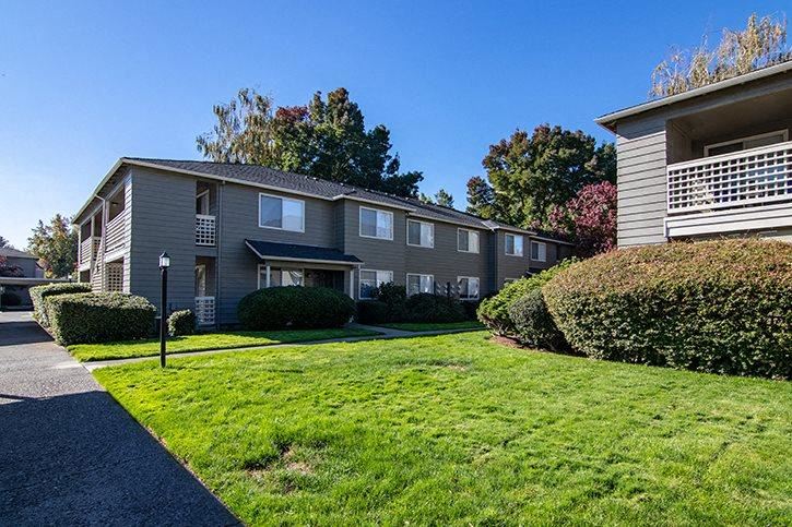 Poplar Village Apartments