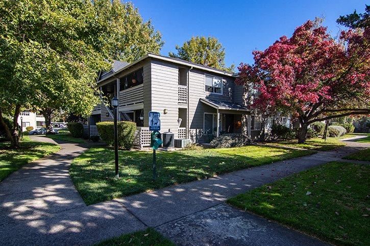 Poplar Village Apartments