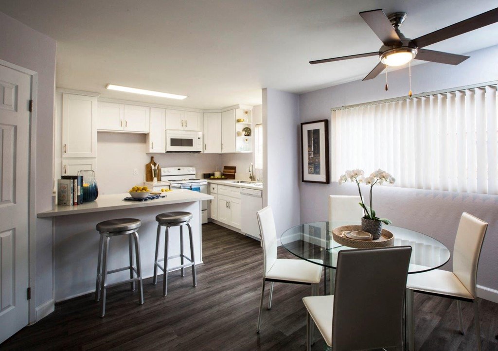 Ocean Breeze Villas Model Dining and Kitchen