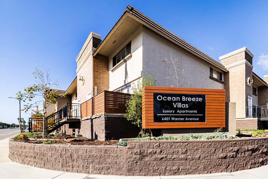 Ocean Breeze Villas Exterior