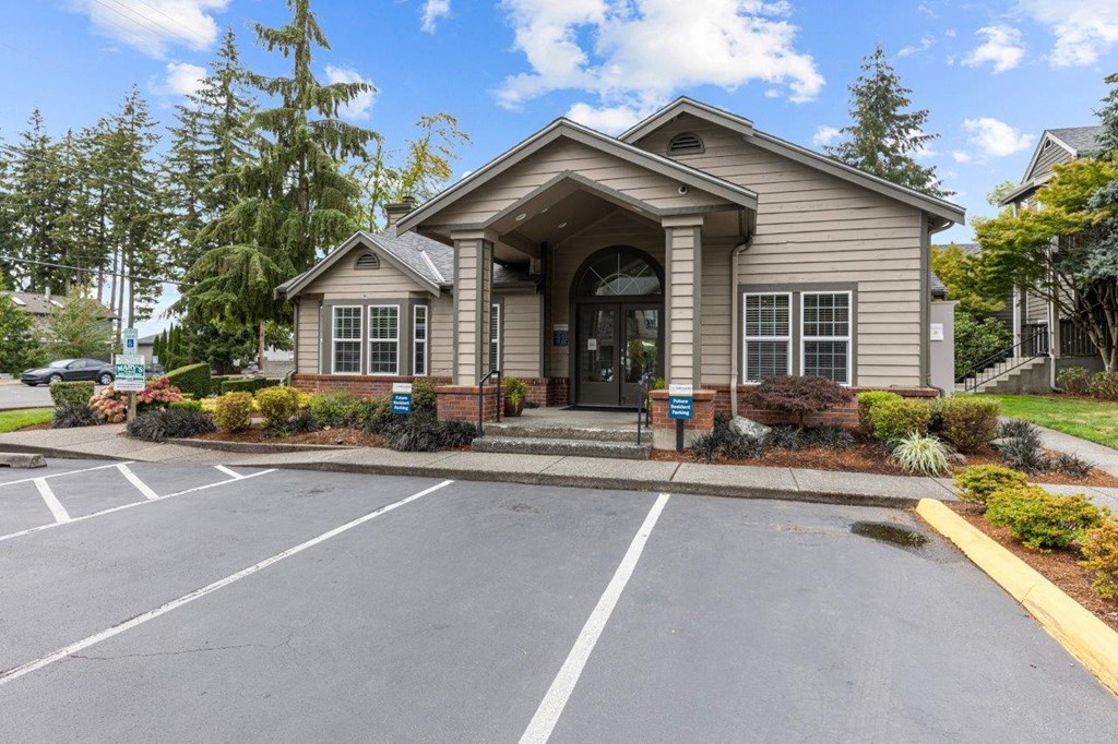 Orchard Ridge Apartments in Lynnwood, Washington Exterior