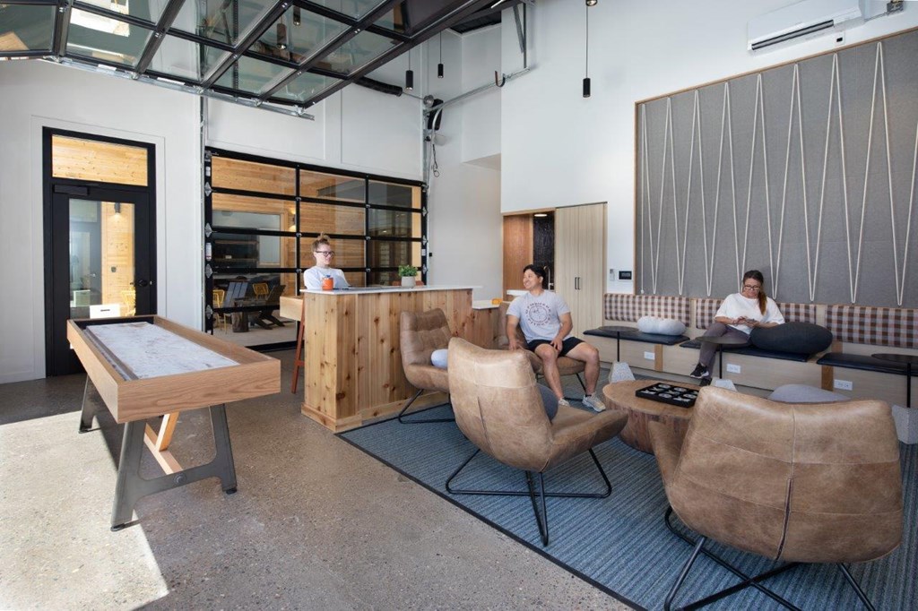 Outpost44_Bend_OR_Amenity_6_lounge_3