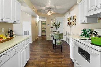 Palm Crest at Station 40 Model Kitchen - Photo Gallery 13