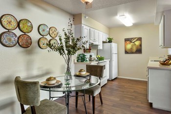 Palm Crest at Station 40 Model Dining Area and Kitchen - Photo Gallery 9