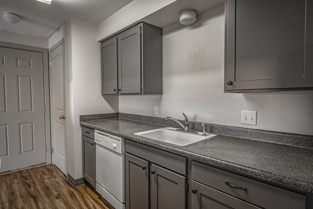 Philippi Plaza Apartments kitchen