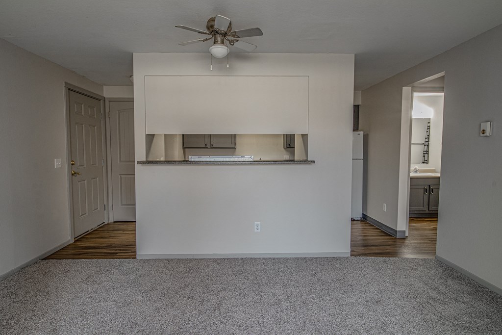 Philippi Plaza Apartments dining room