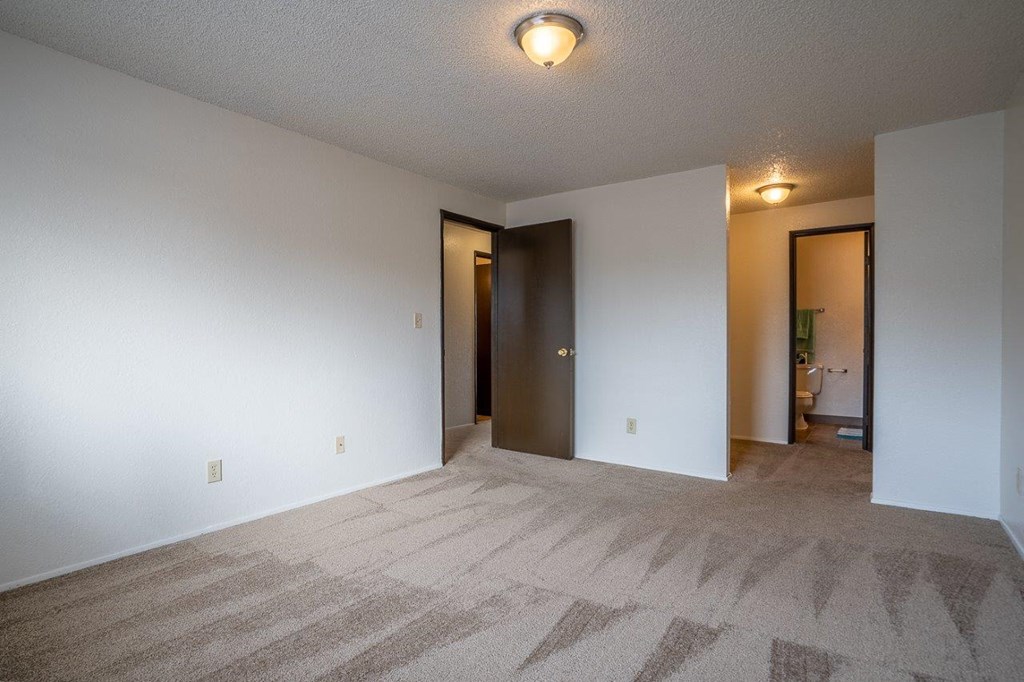 Phoenix Manor Seville Bedroom with Attached Bathroom