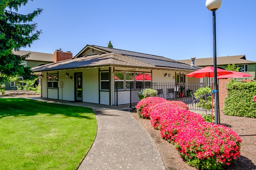 The Clairmont Apartments in Eugene, OR