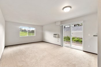Pioneer Meadows Living Room with Private Patio - Photo Gallery 11
