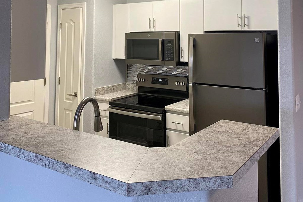 Port Royale Luxury Apartment Homes in Sierra Vista, Arizona Kitchen