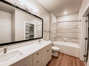 Presidio at River East Bathroom with Large Vanity - Photo Gallery 9