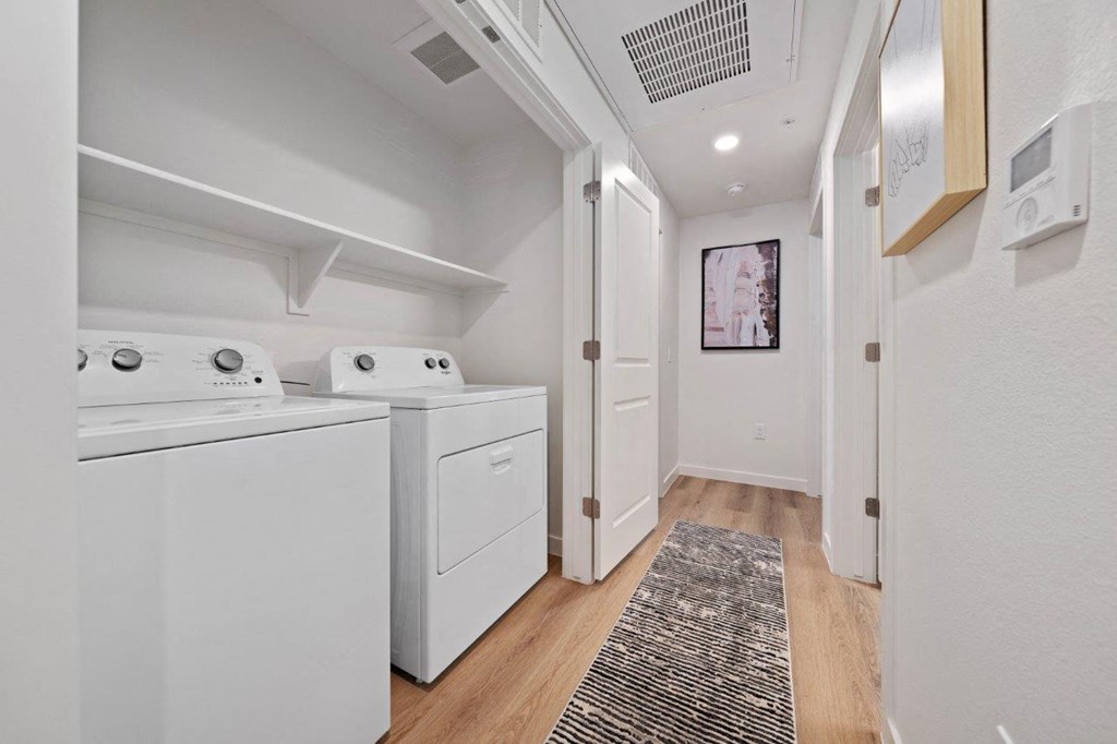 Radia Avondale Station