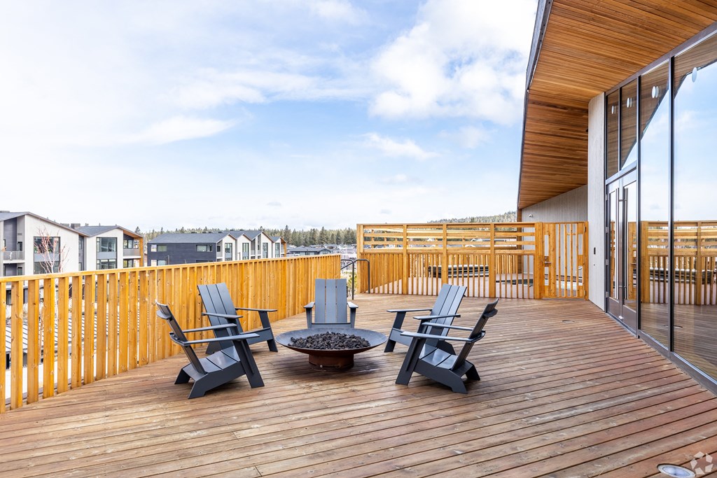 RangeApartments_Bend_OR_Firepit