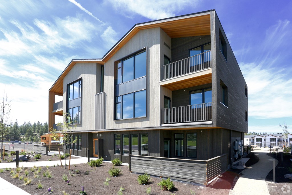 RangeApartments_Bend_OR_Exterior