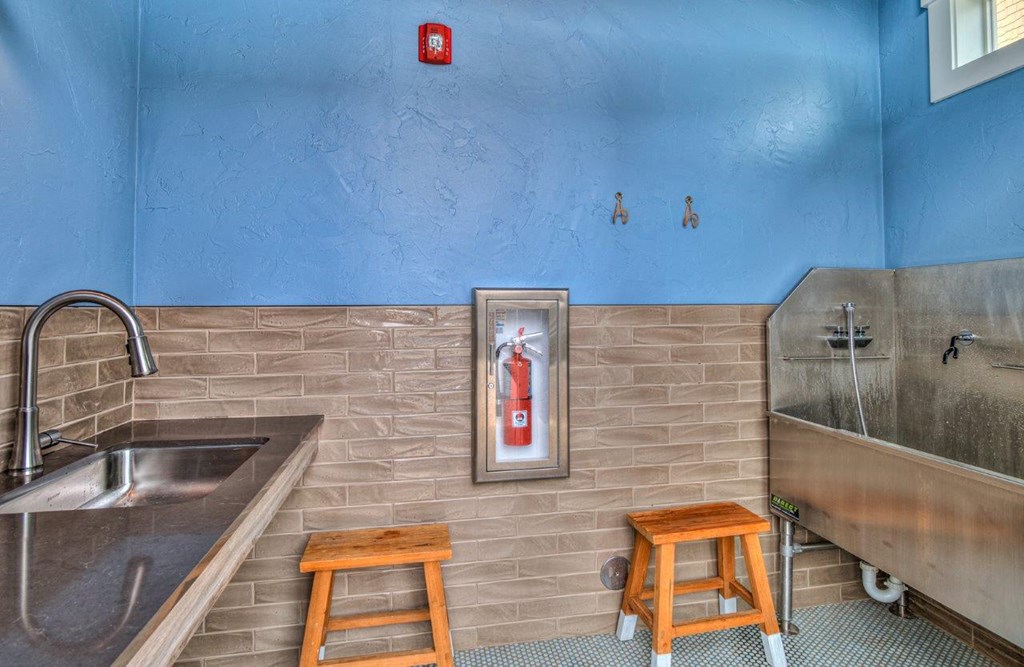 RedPoint Apartments Dog Wash